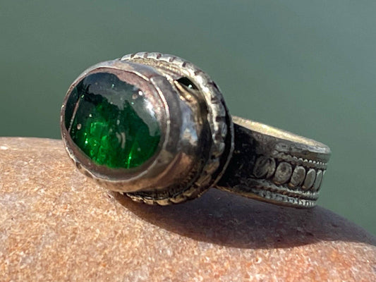 Fabulous vintage ring, large green ring, boho vintage jewellery, ethical jewellery, gypsy ring. Gypsy jewellery, statement jewellery