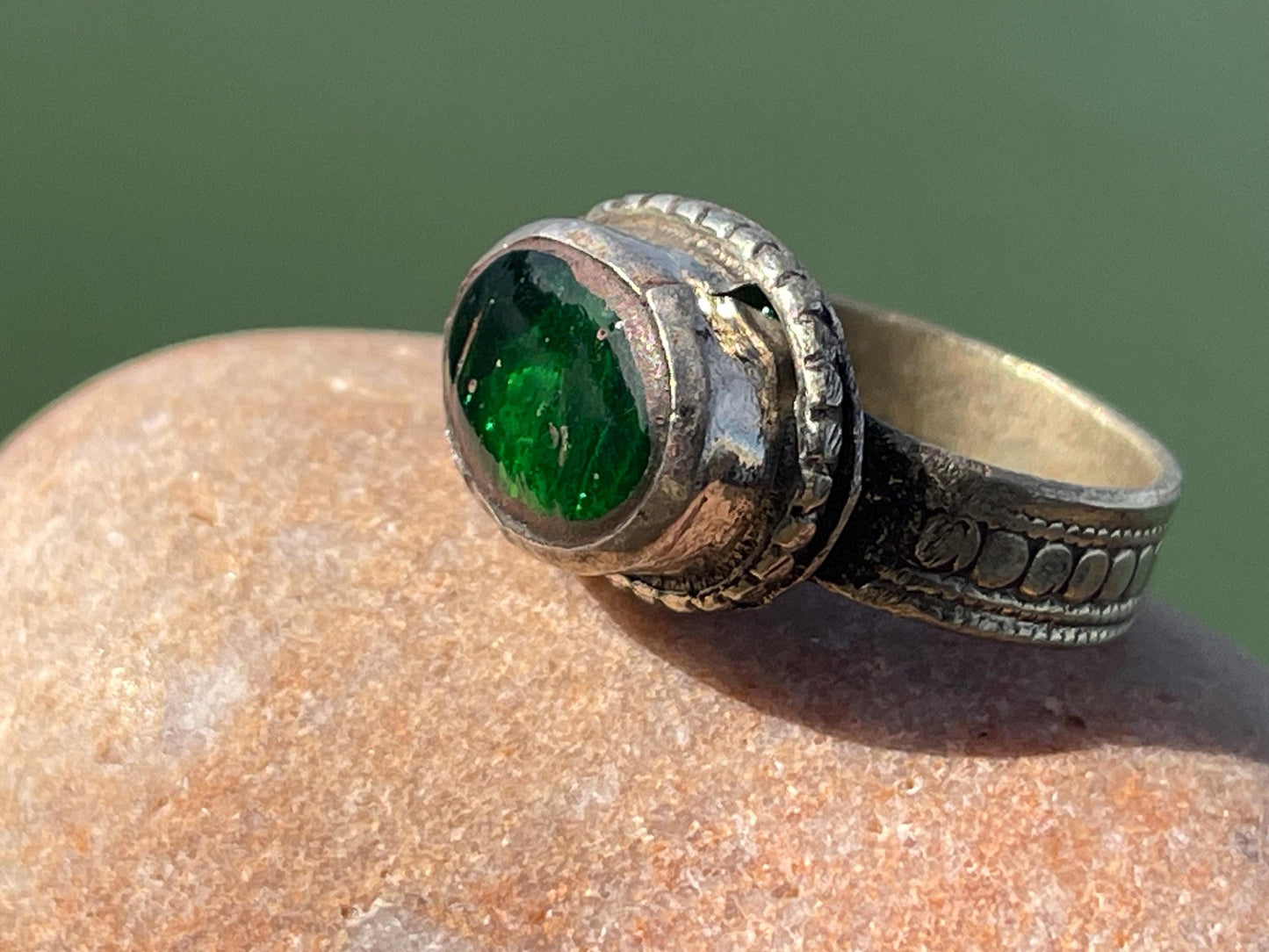 Fabulous vintage ring, large green ring, boho vintage jewellery, ethical jewellery, gypsy ring. Gypsy jewellery, statement jewellery
