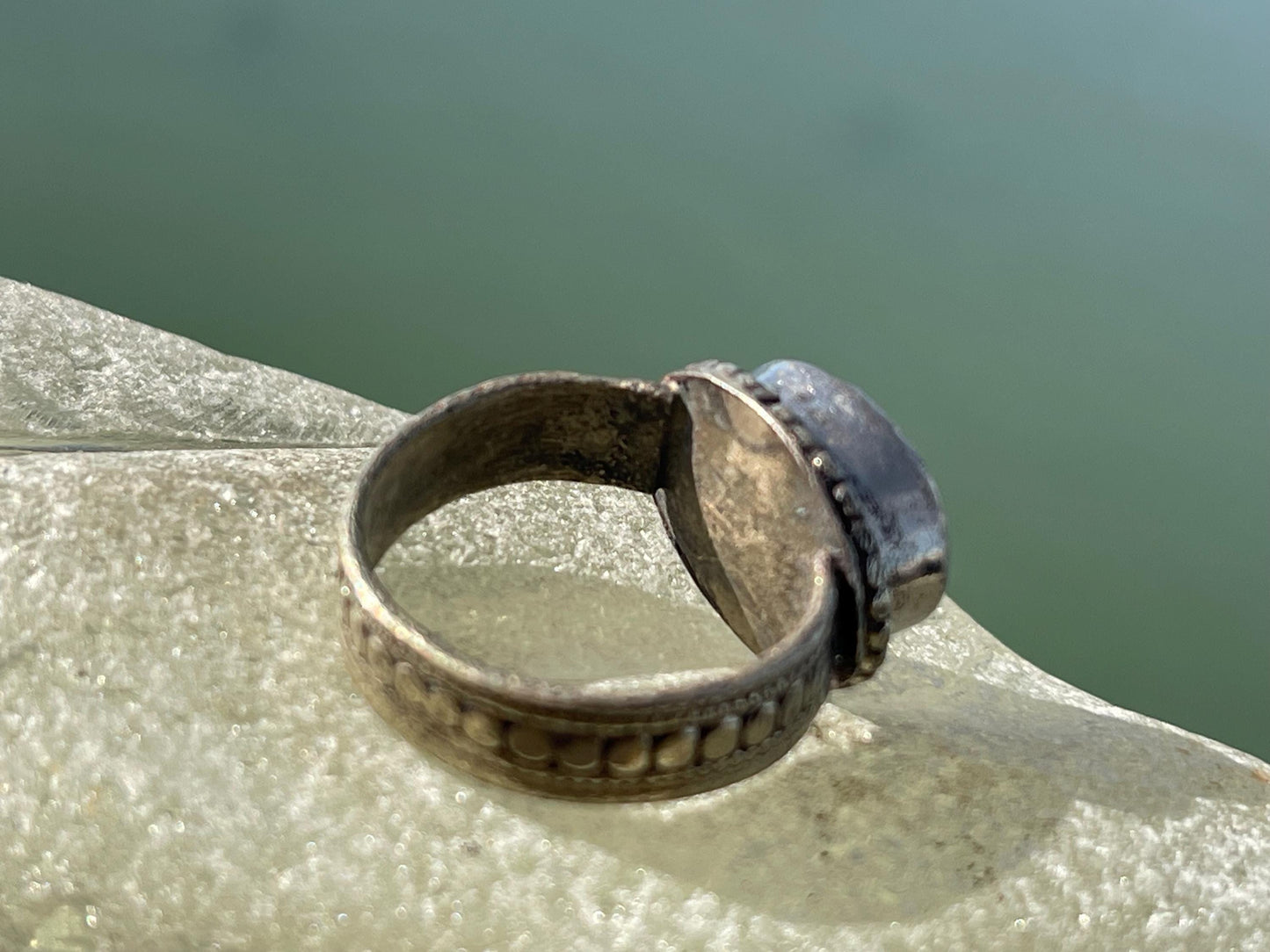 Fabulous vintage ring, large green ring, boho vintage jewellery, ethical jewellery, gypsy ring. Gypsy jewellery, statement jewellery