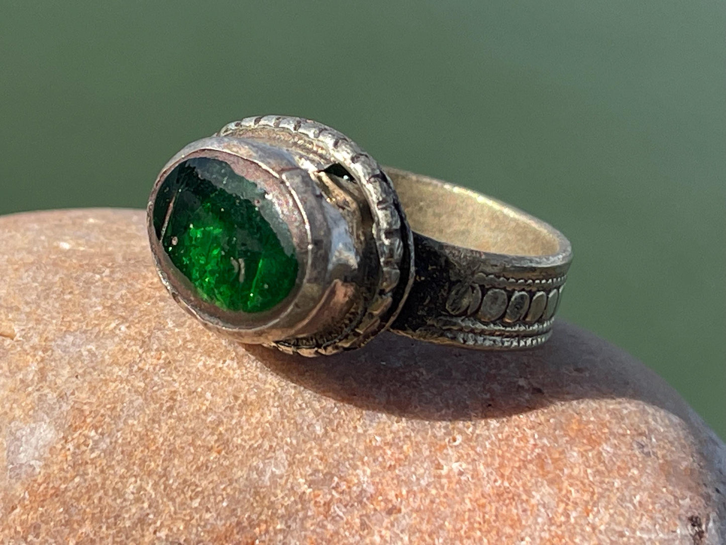 Fabulous vintage ring, large green ring, boho vintage jewellery, ethical jewellery, gypsy ring. Gypsy jewellery, statement jewellery