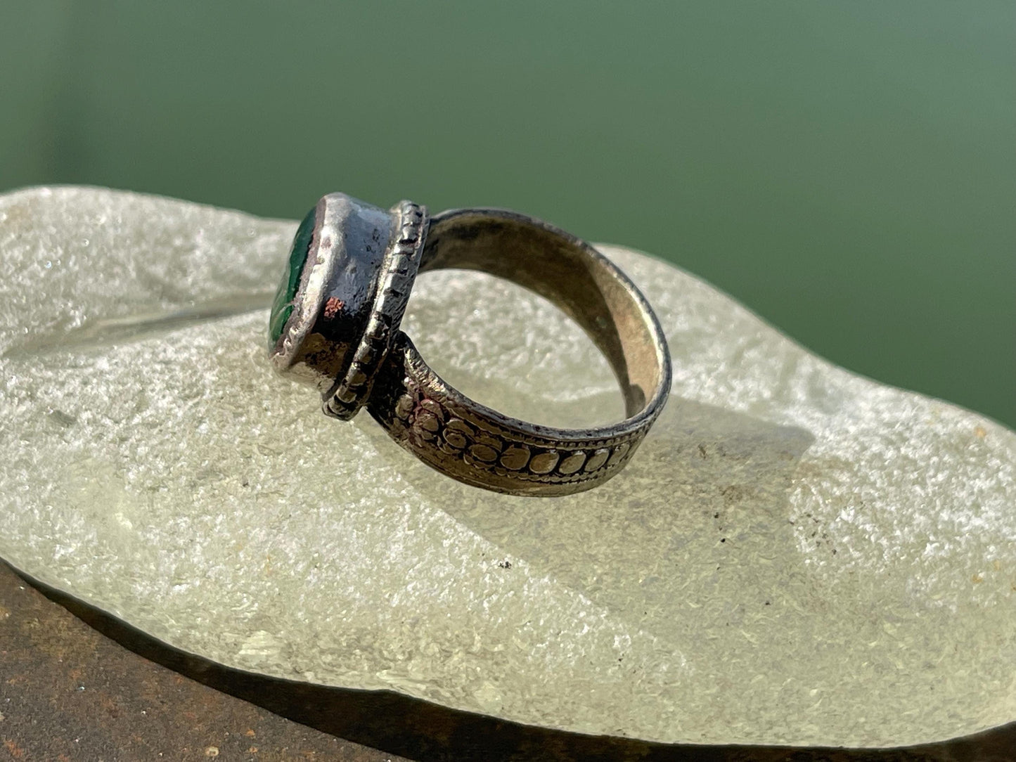 Fabulous vintage ring, large green ring, boho vintage jewellery, ethical jewellery, gypsy ring. Gypsy jewellery, statement jewellery