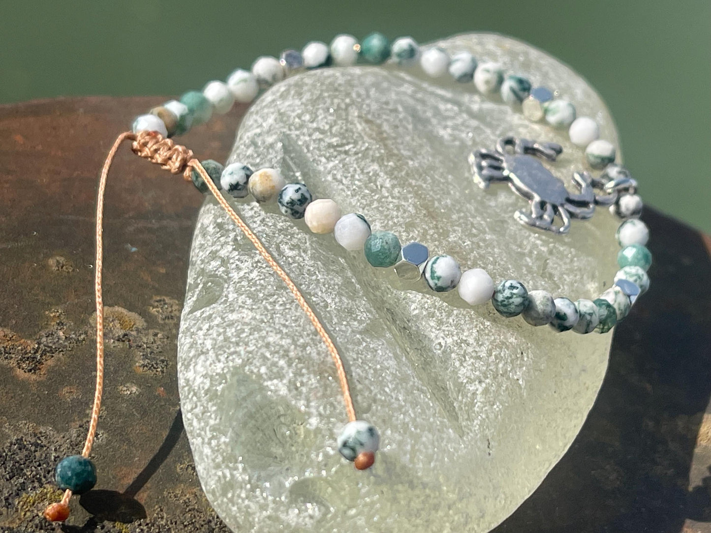 Adjustable moss agate gemstone bracelet. Handmade unique jewellery. Crab beacelet. Crab jewellery. Moss agate jewellery. Moss agate bracelet