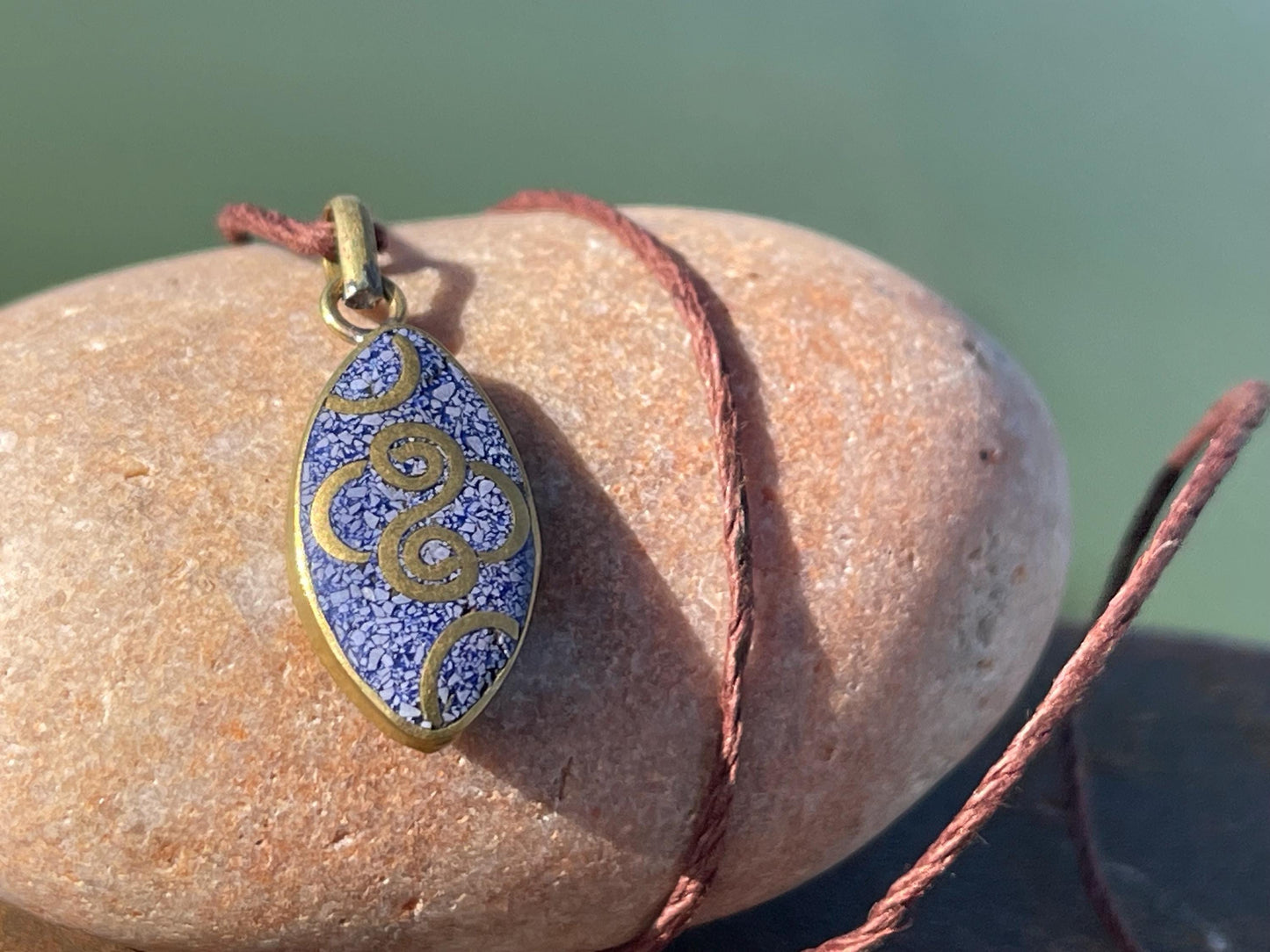 Beautiful little lapis necklace, lapis pendant, vintage jewellery, ethical jewellery, gemstone pendant, boho necklace, unique necklace