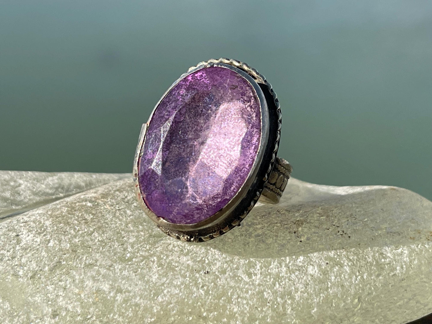 Fabulous vintage ring, large purple ring, boho vintage jewellery, ethical jewellery, gypsy ring. Gypsy jewellery, statement jewellery