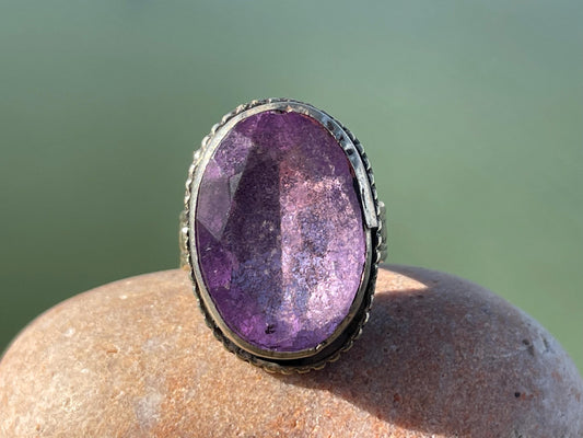 Fabulous vintage ring, large purple ring, boho vintage jewellery, ethical jewellery, gypsy ring. Gypsy jewellery, statement jewellery