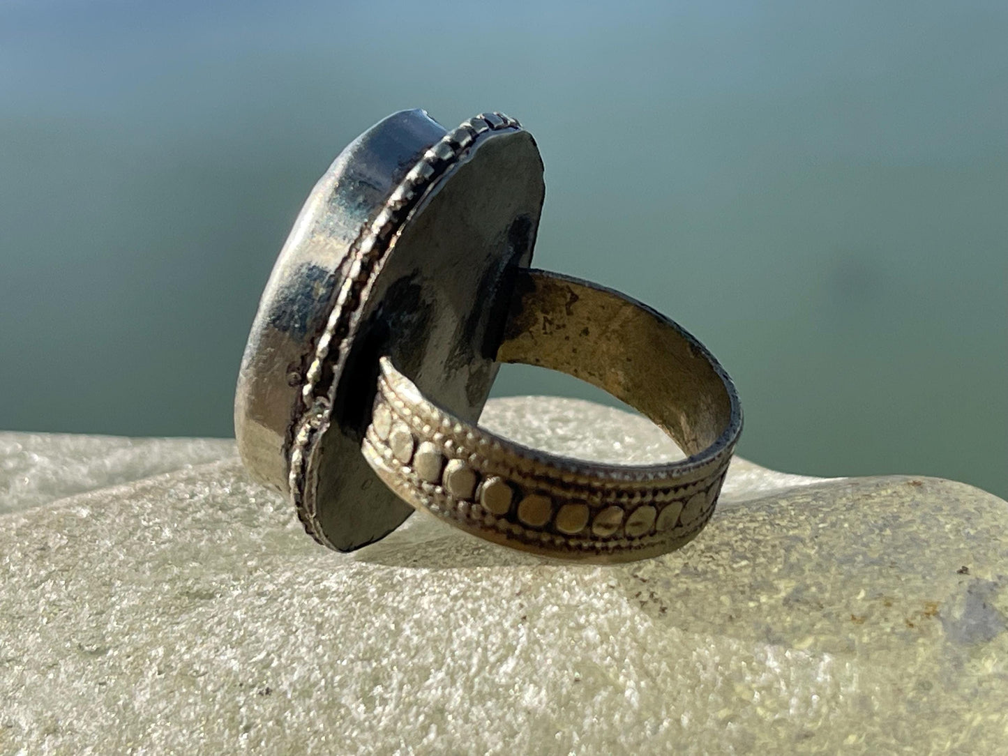 Fabulous vintage ring, large purple ring, boho vintage jewellery, ethical jewellery, gypsy ring. Gypsy jewellery, statement jewellery