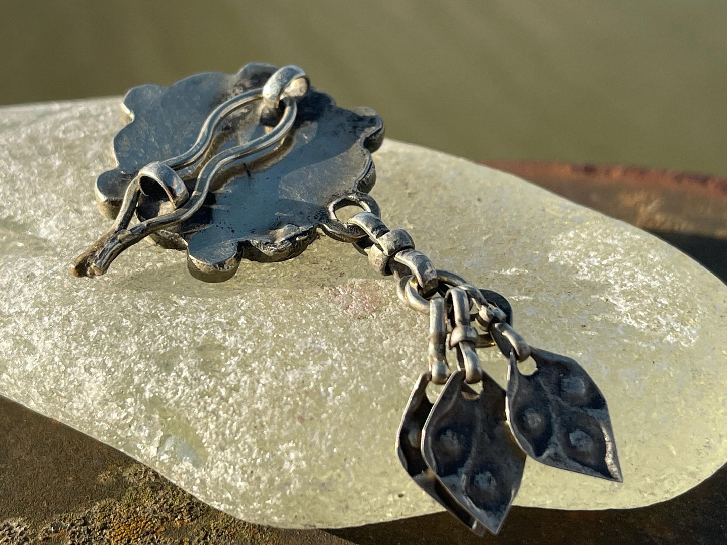 Unusual vintage tie clip / brooch, vintage jewellery, retro jewellery, eco friendly gifts, ethical jewellery, flower pin. Flower tie pin.