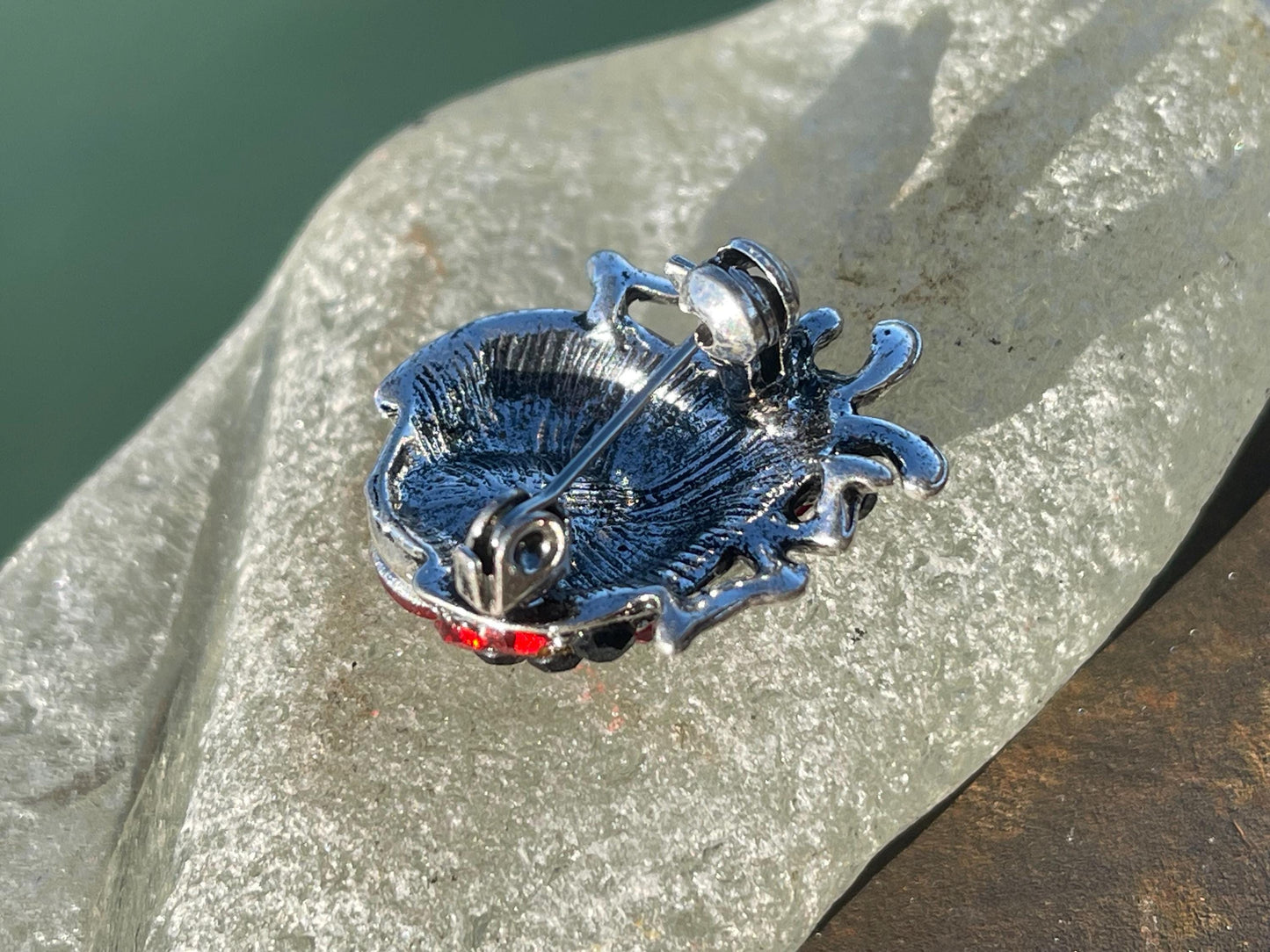 Ladybird brooch, vintage jewellery, valentines gift. Eco friendly gift for her.  Vintage brooch, ladybird jewellery, gift for gardener