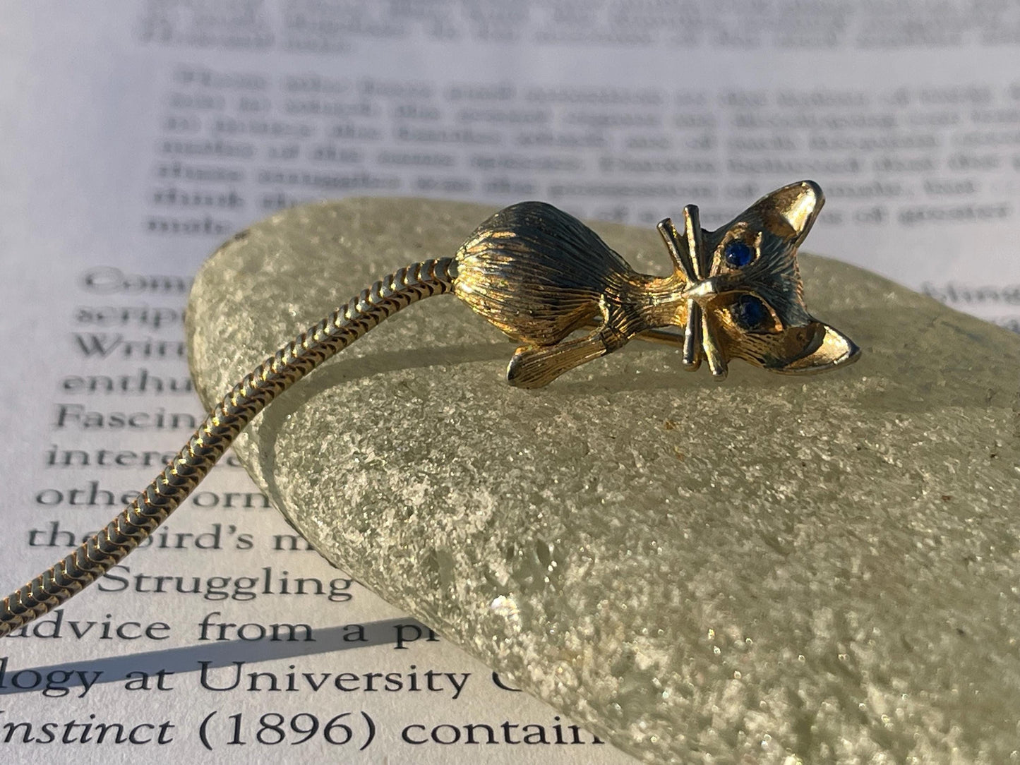 Cat brooch, vintage brooch, vintage jewellery, retro jewellery, eco friendly gift for her, ethical jewellery, articulated jewellery