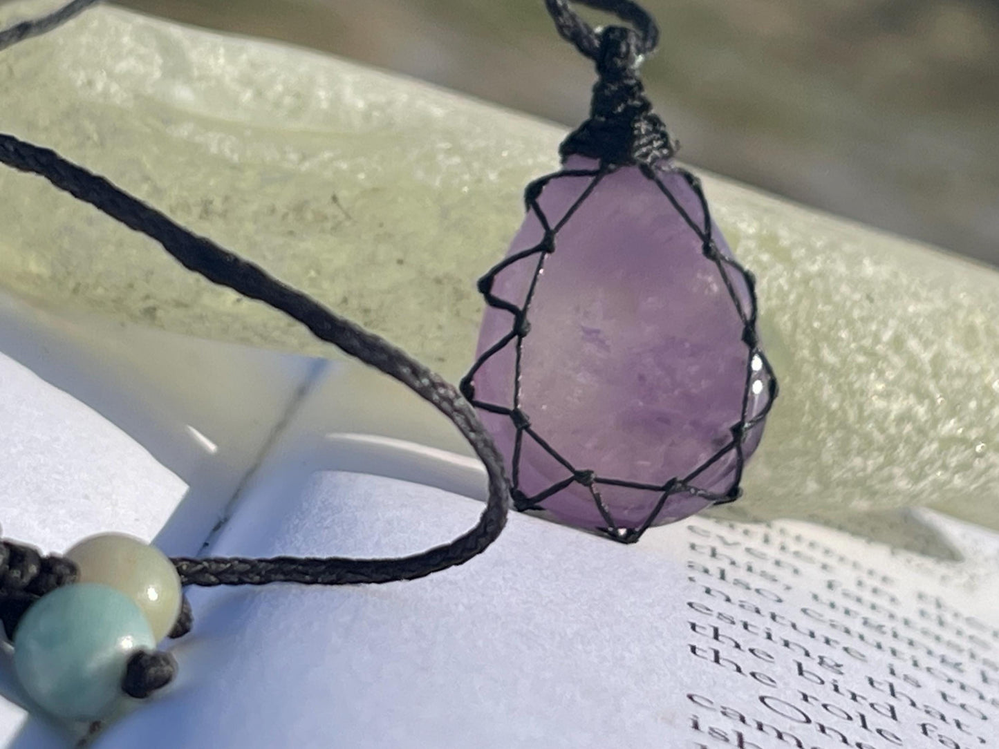 Stunning macrame amethyst necklace, amethyst pendant. Handmade gemstone necklace, boho jewellery. Macrame jewellery. Unique jewellery.