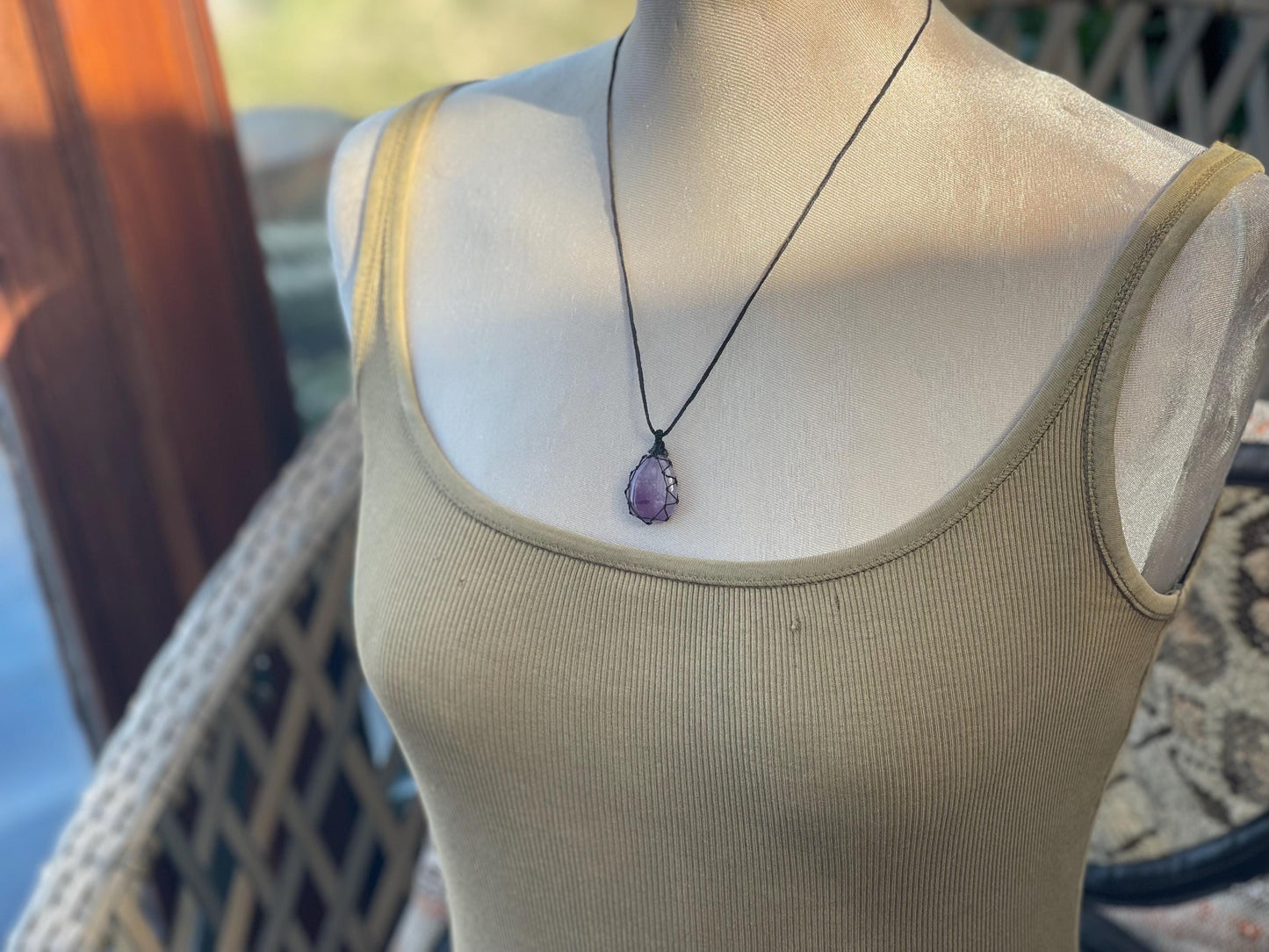 Stunning macrame amethyst necklace, amethyst pendant. Handmade gemstone necklace, boho jewellery. Macrame jewellery. Unique jewellery.