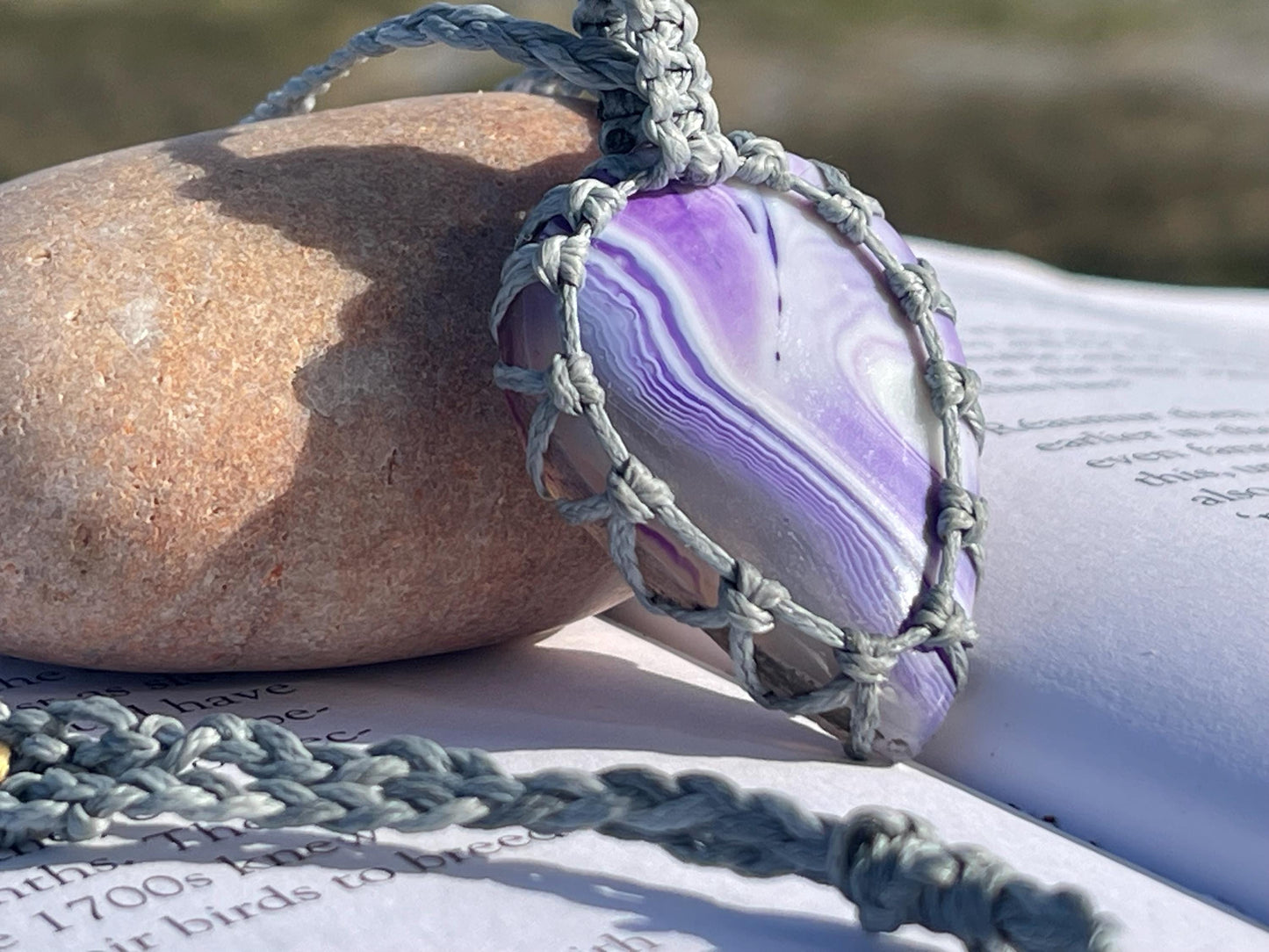 Stunning purple onxy necklace. Purple macrame pendant. Handmade gemstone necklace, boho jewellery. Macrame jewellery. Unique jewellery.