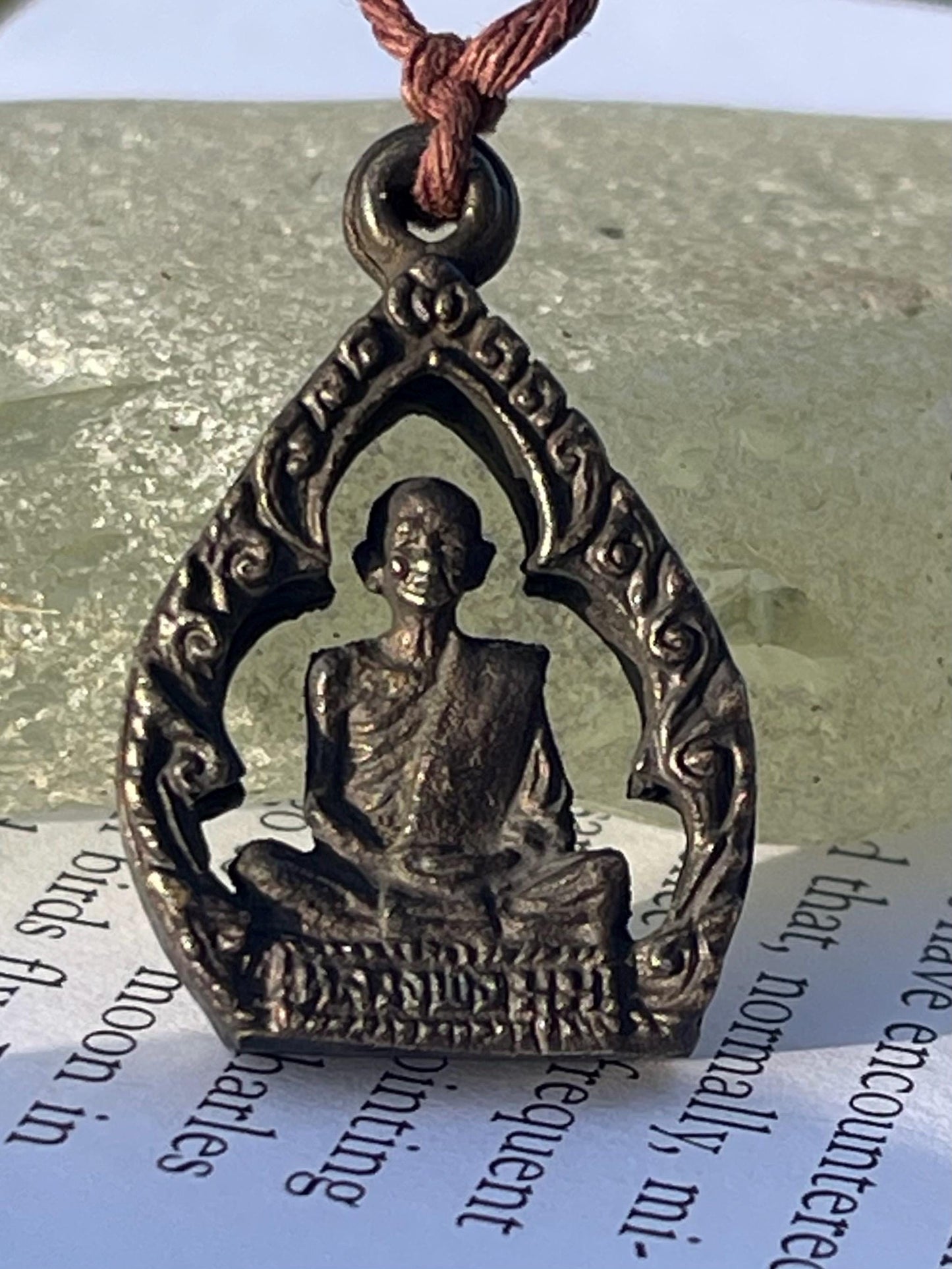 Vintage Thai Buddhist pendant. Antique Buddhist pendant. Thai amulet. Buddha necklace. Buddha jewellery. Yoga jewellery. Vintage necklaces.