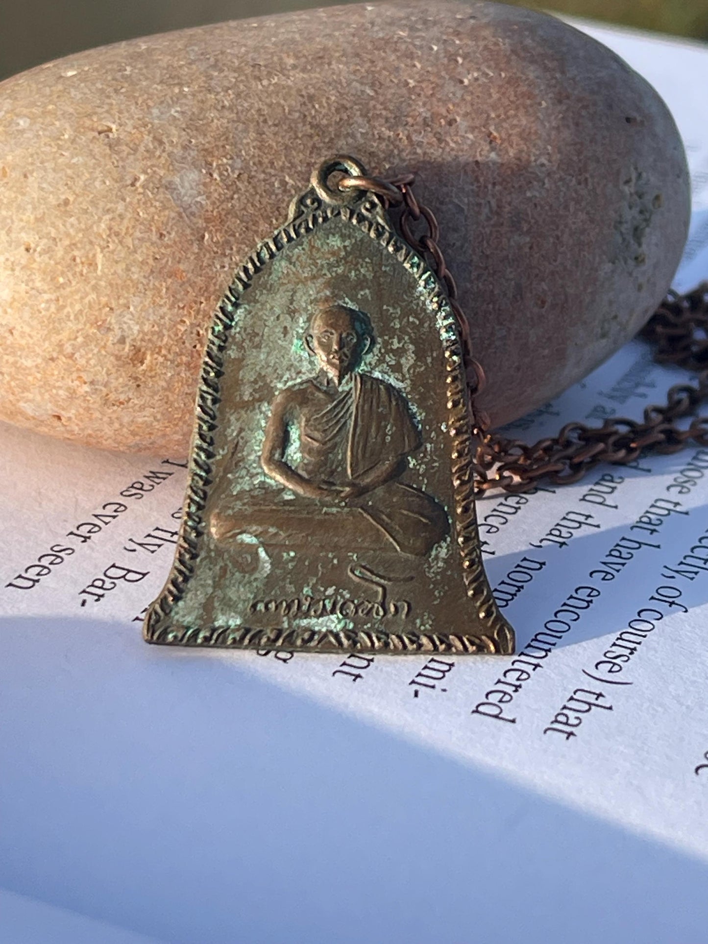 Vintage Thai Buddhist pendant. Antique Buddhist pendant. Thai amulet. Buddha necklace. Buddha jewellery. Yoga jewellery. Vintage necklaces.