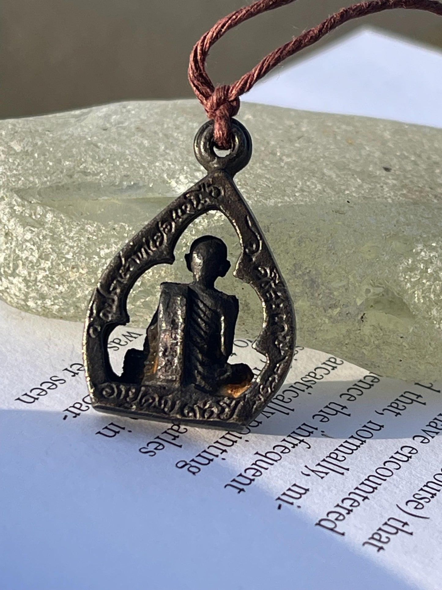 Vintage Thai Buddhist pendant. Antique Buddhist pendant. Thai amulet. Buddha necklace. Buddha jewellery. Yoga jewellery. Vintage necklaces.