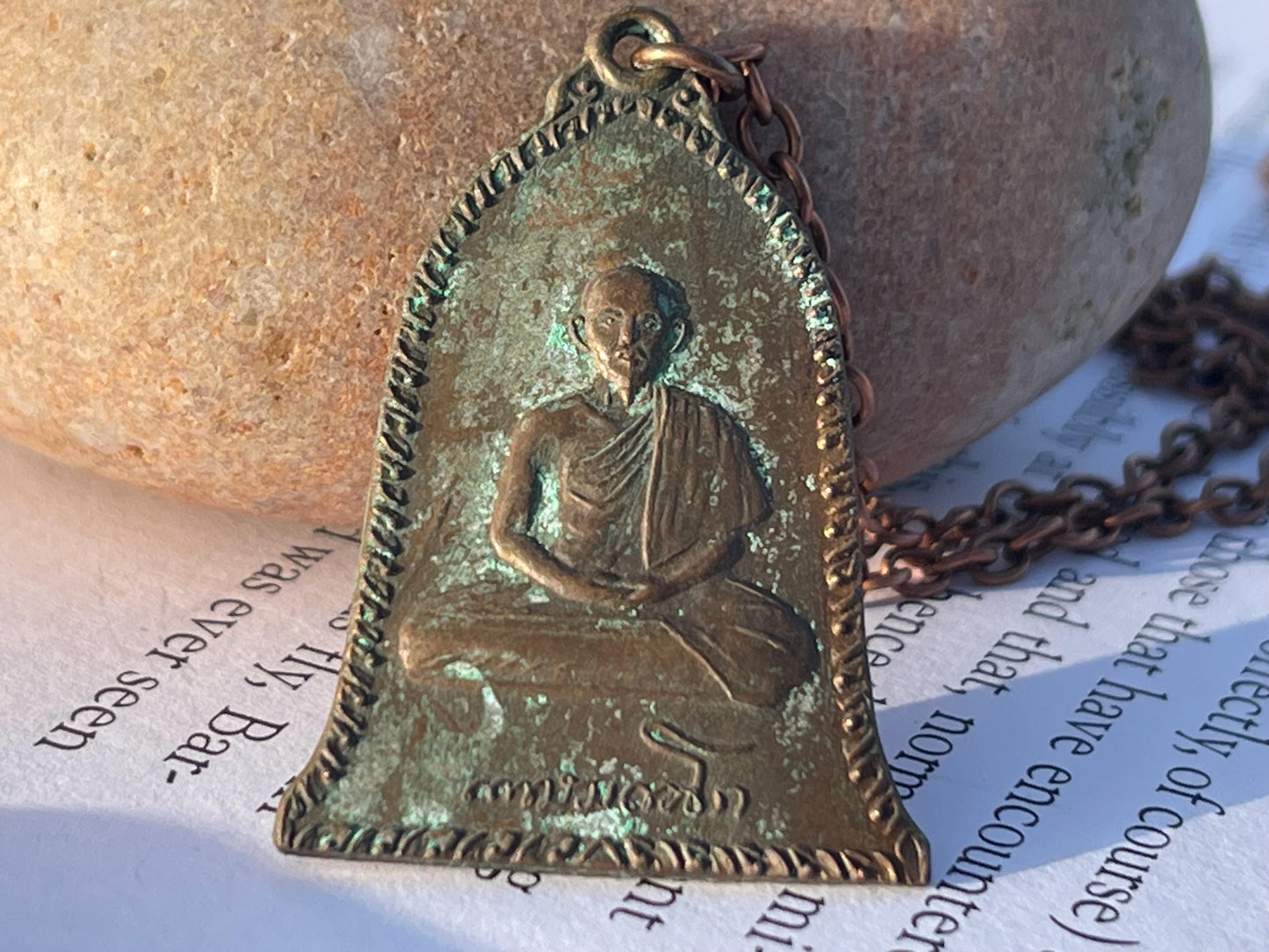Vintage Thai Buddhist pendant. Antique Buddhist pendant. Thai amulet. Buddha necklace. Buddha jewellery. Yoga jewellery. Vintage necklaces.